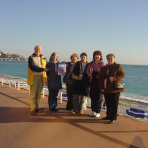 sur-la-promenade-des-anglais-with-students-taking-french-lessons-with-us_3547382702_o-square